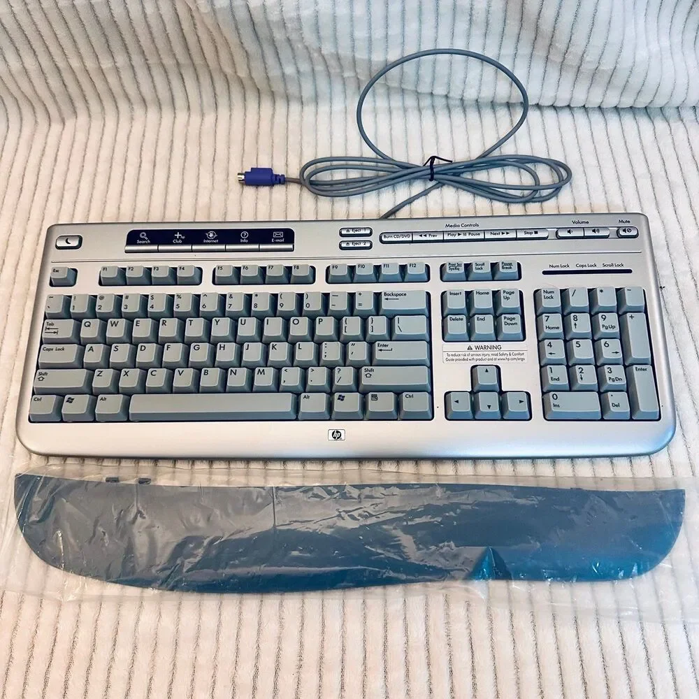 Hewlett Packard RT7H10 5187-7583 Multimedia Wired Keyboard